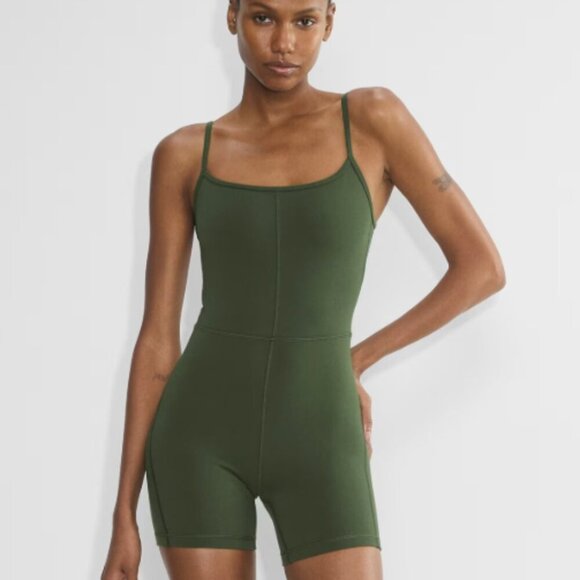 Aritzia Wilfred Free Freestyle 3" Divinity Sweatwicking Romper Dark Green Size M - Picture 1 of 7